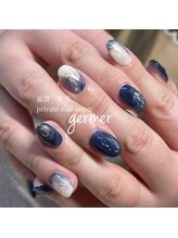 ジェルメ(germer)/ネイビーで大理石風ネイル♪