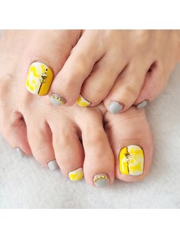 【元気カラーフットネイル】