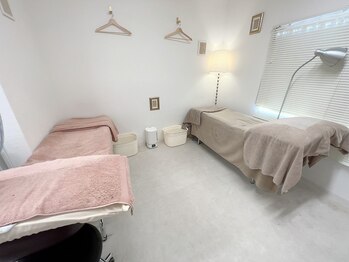 リッカドンナ 寝屋川店(E'RICADONNA)/心地いい施術ベッド