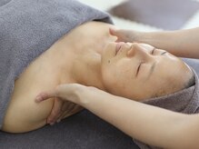 首肩、デコルテまわりをオイルリンパマッサージ!むくみ解消♪