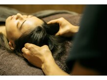 頭の手あて/ドライヘッドスパ　頭の手あて