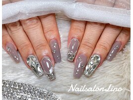 キラキラ大人ネイル