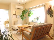 ラマーナ(La Marna)/日差しがたっぷり入る明るい店内