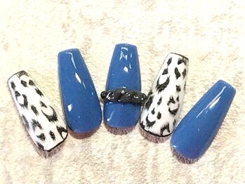 仙殊/シュガー質感ヒョウ柄ネイル