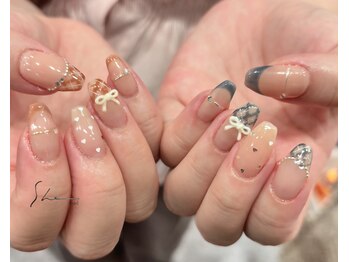 シー(SHE)/フレンチネイル