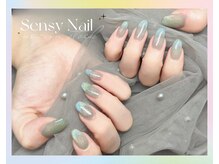 センシー ネイル スタジオ(Sensy Nail Studio)/ワンカーベース+ユニコングラデ