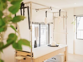 LIFE LOGパーソナルピラティス~品川大井町店~の写真/《品川大井町NEWOPEN!》女性専用パーソナルピラティスが遂に誕生♪猫背/反り腰を整え自信の持てる美姿勢に*