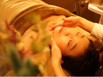 ディースズ(D.suzu)の写真/ほうれい線やシワ、たるみ改善を目指す方へ！悩み別選べる美容液導入で理想の肌へ♪