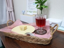 サンイチゼロ(310)の雰囲気（施術後はドリンクとプチお菓子のサービスあり♪整体のあとに好評）