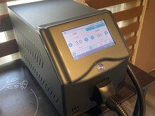 オーロラ(Aurora)の雰囲気（SHRとIPLの組み合わせで効果を実感しやすい脱毛機）