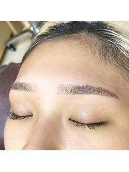 ビューステージ アイブロウサロン 千葉/平行眉