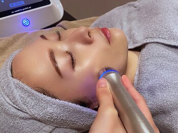 アンドニューリー(&NEWLY)の写真/リピートNO.1！憧れのうるツヤ水光肌が叶う☆業界最先端【LDM水玉リフティング】ダウンタイム無しで肌管理