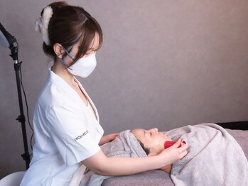 エイル(EILE)の写真/シワ・敏感肌OKなオーダーメイド韓国肌管理。小顔＆美肌ケアの相乗効果で、自分史上最高のノーファンデ肌へ