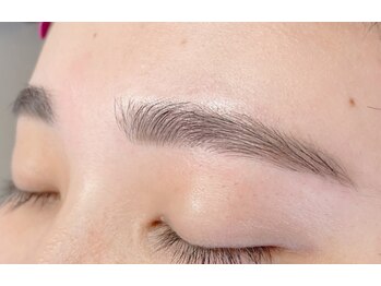 アデージョ(Adejio)/アイブロウ(眉スタイリング)