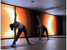 スッカ(SUKHA)の雰囲気（映像と音楽の融合デジタルサイネージ）