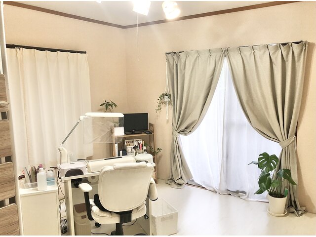 Nail salon Athena