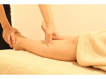 インナー サーフェス(inner surface.)/脚のむくみが気になる方は