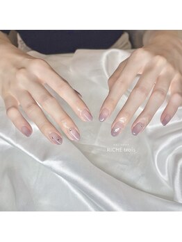 リッシュ トロワ(RICHE trois)/パープルグラデーションネイル