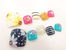 ネイルサロンクイール 宇都宮店(NAIL SALON QUILL)/お花アート＋ボーダー