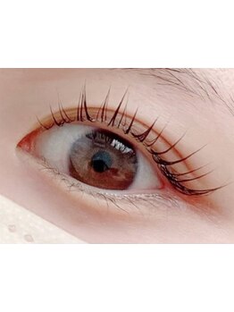 ナチュラル上品な目元にしたい