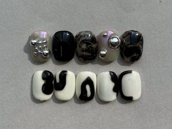 ネイルアンドアイラッシュ アールイー(Re)/