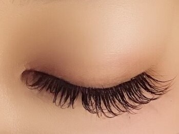 クローバーズハーツ アイラッシュ(CLOVERS HEARTS EYELASH)の写真/【大人気☆ボリュームラッシュで印象的な華やか目元に!!】まつ毛の少ない方/細い方は必見です！！