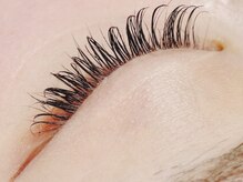 グランドール リュクス アイプラス(Grandoll Luxe eye+)