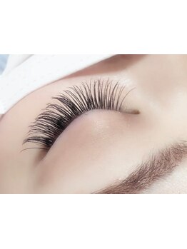 ナチュラル上品な目元にしたい