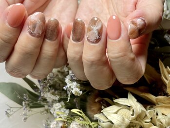 サロンドフォーエイチ(salon de 4H)/天然石風な指先に