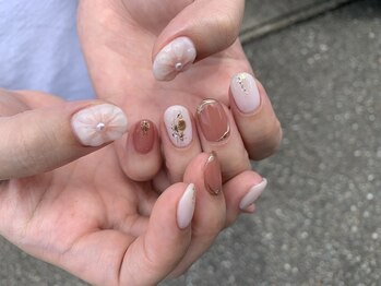Antheia.の写真/肌に映える指馴染みカラー提案×凹凸のない美しいフォルム◎オフィスや日常に華を添える上品ネイル♪