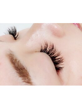 ボリュームのある目元にしたい