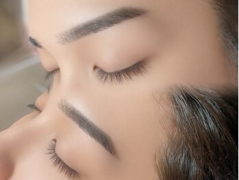 RIERA【6/1 NEW OPEN(予定)】の写真/第一印象は眉で決まる！プロのアイブロウ技術で骨格に合わせた黄金比をデザインし、垢抜け顔を叶えます♪