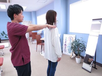 カラダゆがみ工房 カイロプラクティックケアセンター/２）歪みをチェック