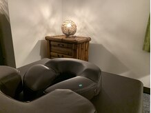 ボディリズム 横浜中華街店/間接照明の明りが心地よいサロン