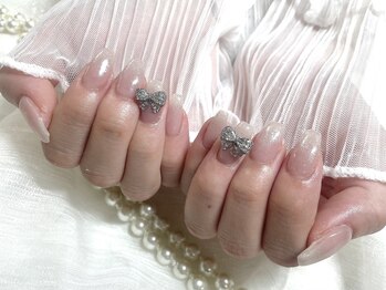 白グラデーションにリボン