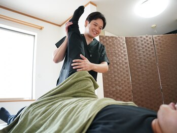 ナオル整体 福岡香椎院(NAORU整体)の写真/[全身フルコース整体◆AI診断付60分¥3500]猫背/巻き肩/反り腰/腰痛/骨盤の歪みを解消！美姿勢で印象UPへ★