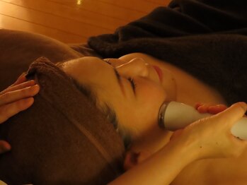 悠羽(yuuwa)の写真/【肌質改善/くすみ/たるみケア】高濃度エクソソーム美容液導入！目の下のクマやシミ、シワ、ニキビケアに◎