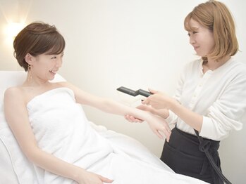 ビューティーアカデミーの写真/《実績20年/完全個室★》高性能脱毛マシンで【細い毛・うぶ毛】も残さずケアし、少ない回数で脱毛完了◎