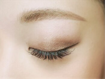 グランアイ 関目店(GRAN EYE)の写真/フラットラッシュやダブルフラットで品のある目元に♪まつげパーマや眉毛アイブロウとのセットも人気◎
