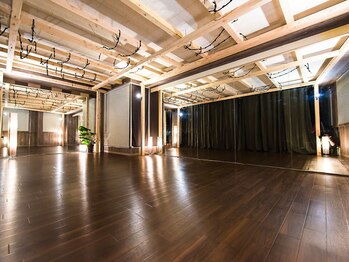 ボディデザインスタジオ A/２面鏡張りで広々♪