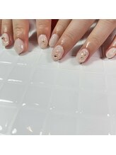 プリュネ(Prune)/ホワイト/ちゅるんネイル