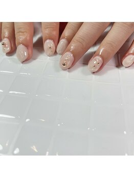 プリュネ(Prune)/ホワイト/ちゅるんネイル