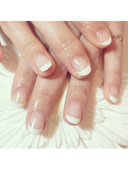 ブリノス(BLINOSS)/フレンチネイル