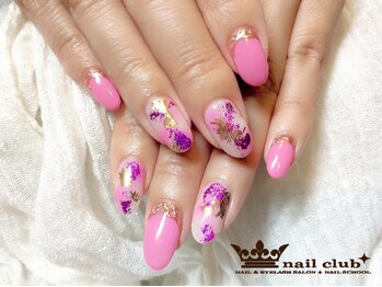 ネイルクラブ(nail club)/スタイリッシュなホイルアート