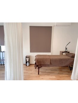 ゆったり空間で施術が受けられるサロン