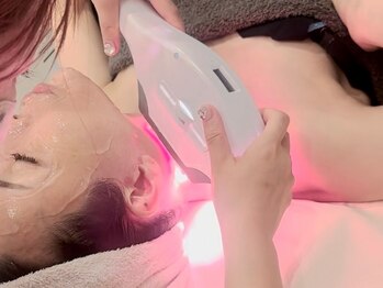 エステ ラミ(Esthe' l'ami)の写真/【14周年記念】オーダーメイド光トーニング☆新潟市初の11種類のフィルター＆最新１秒に30連射モード搭載！