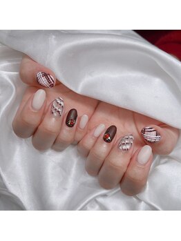 アミネイル(Ami Nail)/ワンホンガーリーネイル