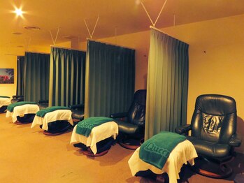 クイーンズウェイ ヤエチカ(Queensway)/フットスペース