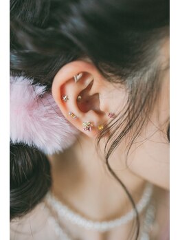 エマ(emma)の写真/大人気SNSで話題の耳つぼジュエリー導入＊単品¥3000～/SET¥2500～！自律神経の乱れを耳つぼでアプローチ◎