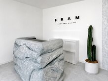 フラム 長野店(FRAM)の雰囲気（★受付ブース★グレーとホワイトでシンプルかつ上品に…＊）